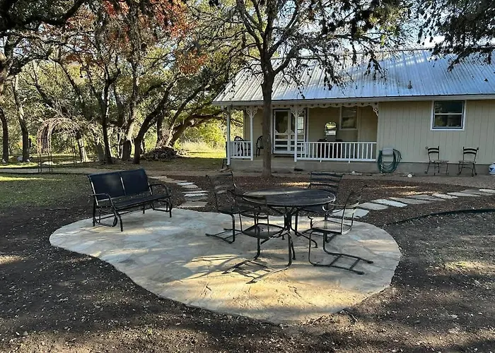 Stunning Home On The Blanco River