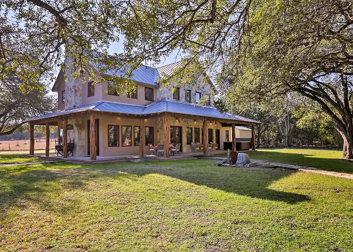 Riverfront Blanco Home W/ Shaded Porch + Hot Tub